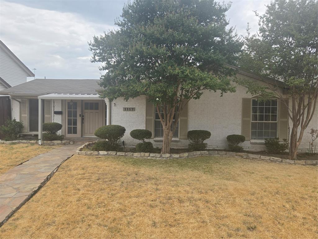 1117 Mill River Drive Property Photo 1