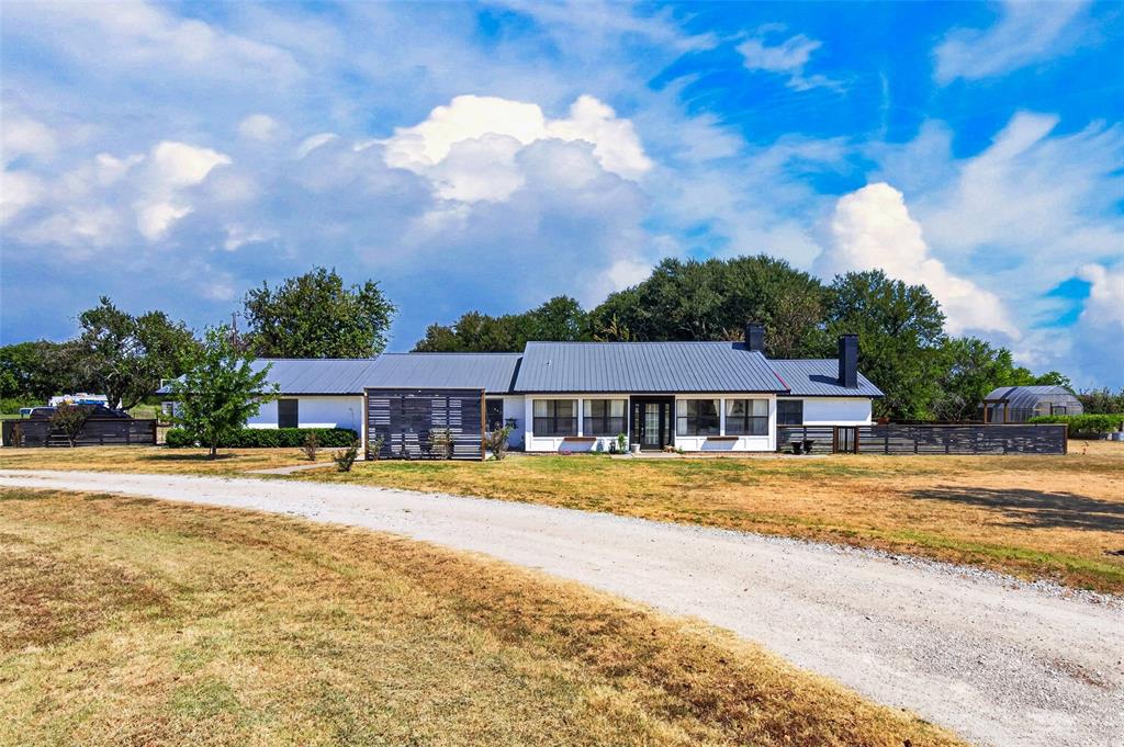424 Fm 1563 Property Photo 1
