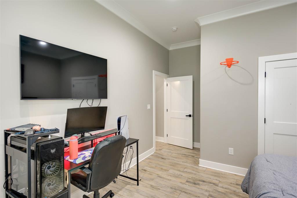 14734 Highway 157 Property Photo 37