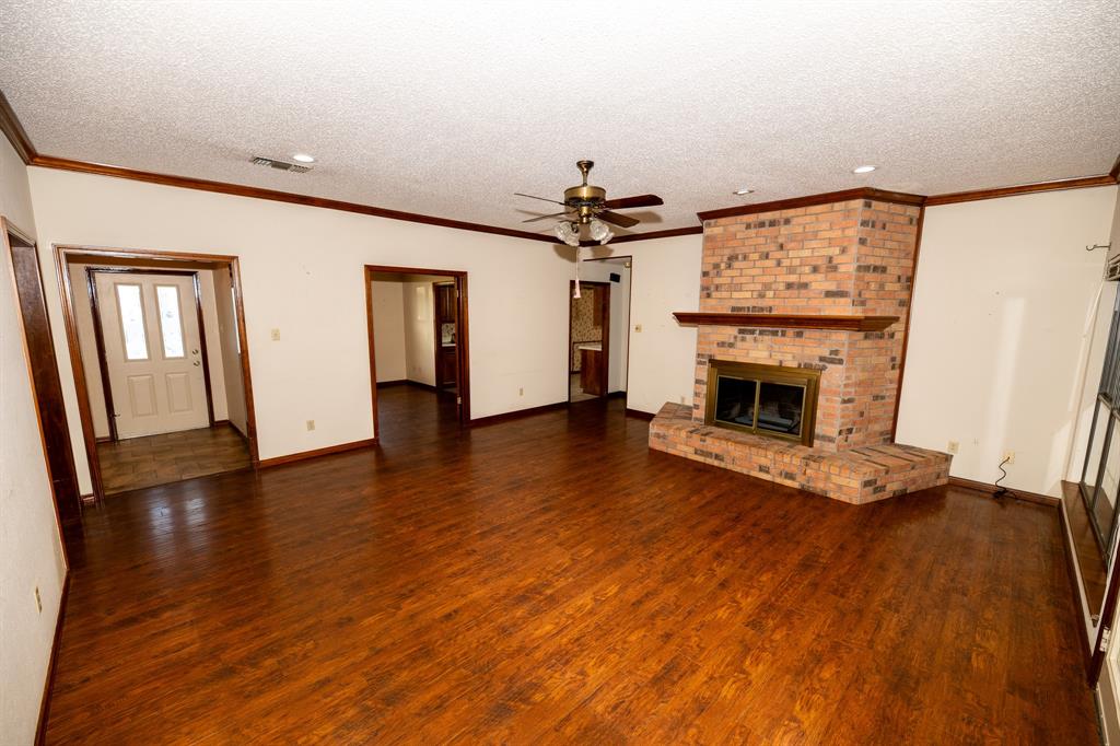 104 Cedar Springs Boulevard Property Photo 4