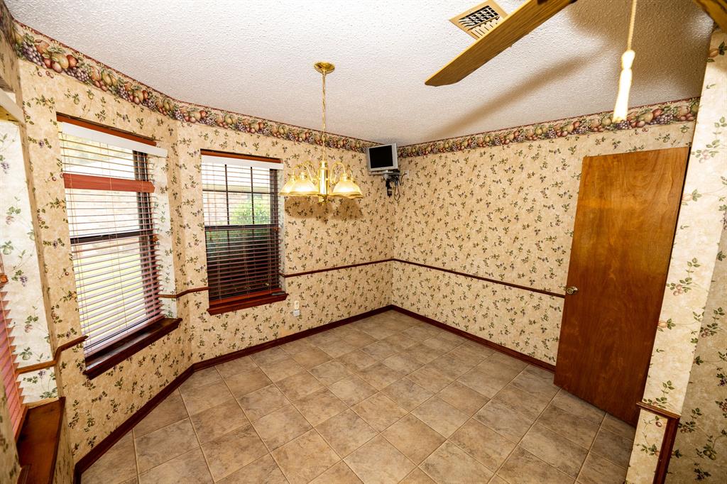 104 Cedar Springs Boulevard Property Photo 11