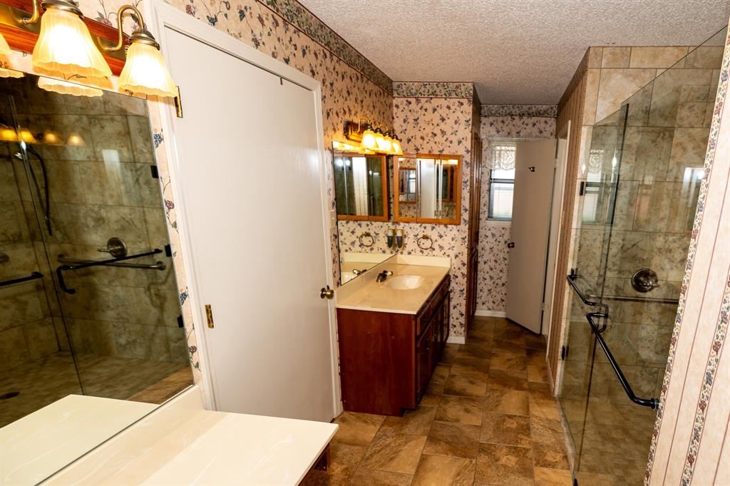 104 Cedar Springs Boulevard Property Photo 18