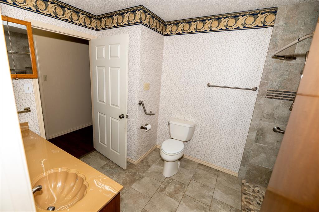104 Cedar Springs Boulevard Property Photo 20
