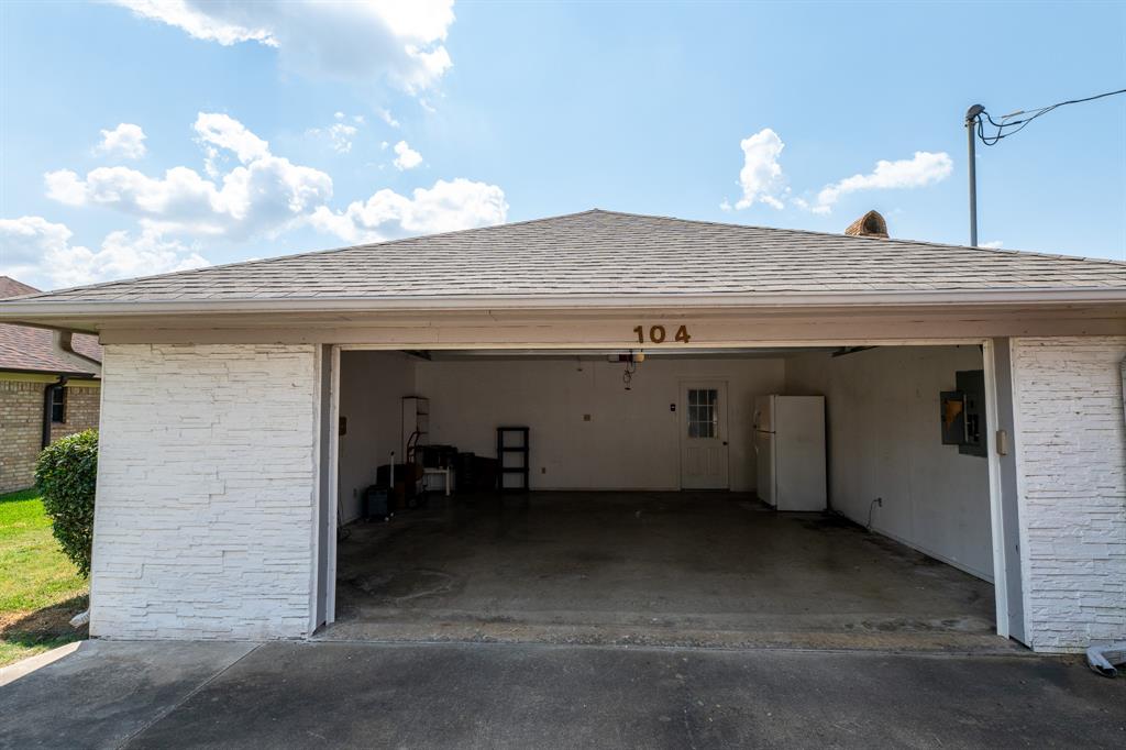 104 Cedar Springs Boulevard Property Photo 32