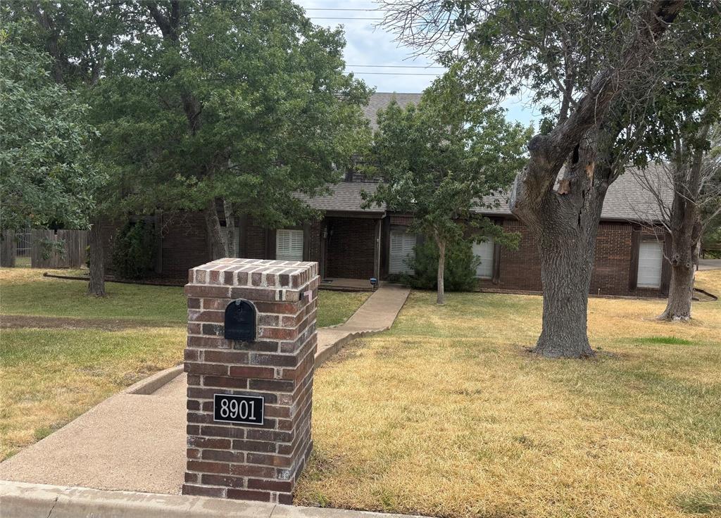8901 Raven Drive
