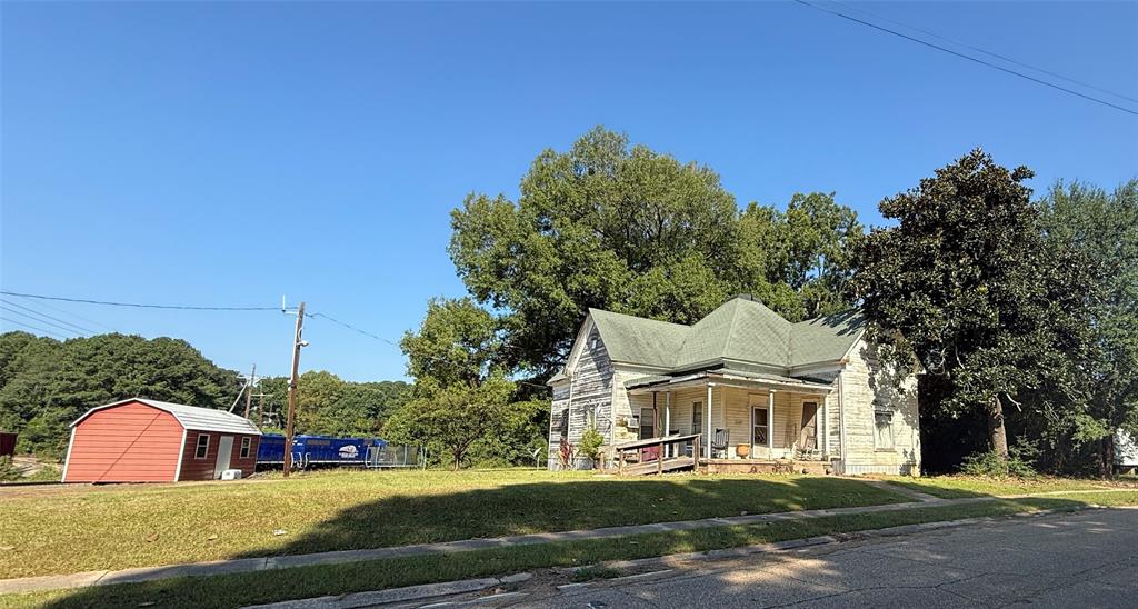 2681 Main St Property Photo 1