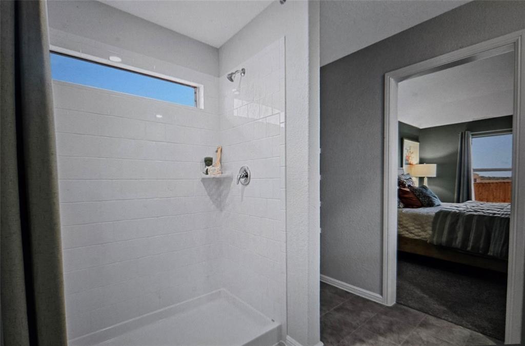 1517 Central Park Drive Property Photo 9