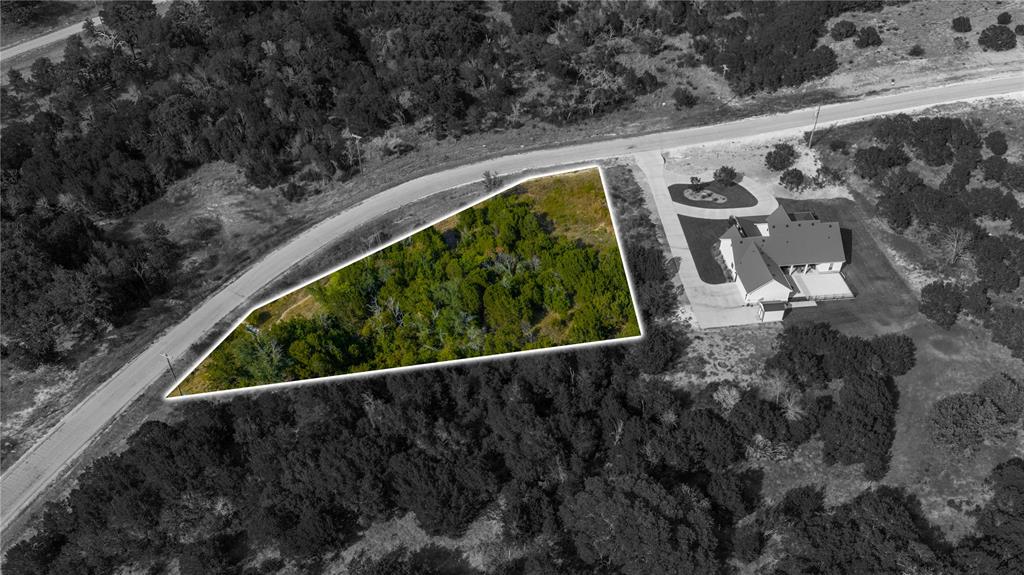 1022 Cedar Hill Drive Property Photo 4