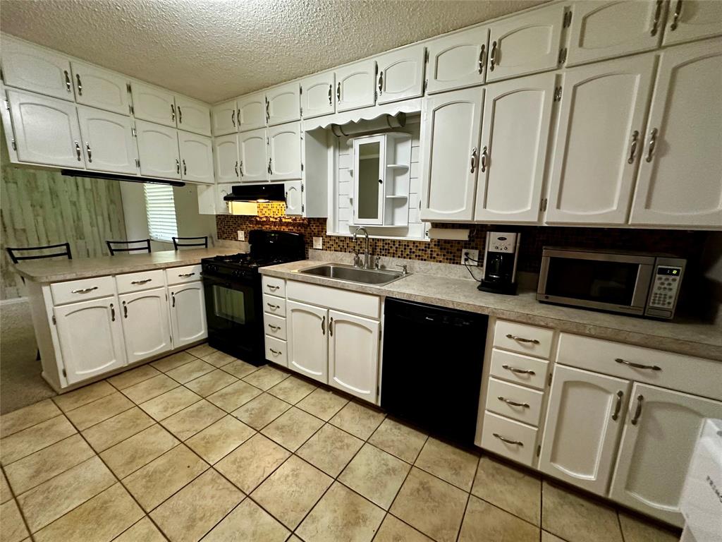 1209 Park Street Property Photo 9