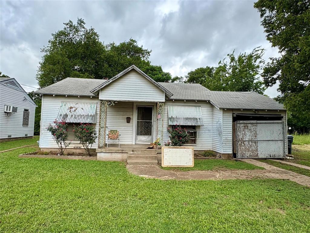 1703 N Montclair Avenue Property Photo 1