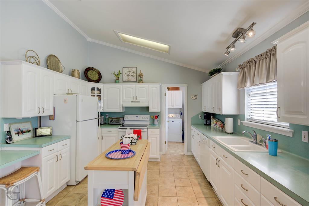8835 Sebastian Road Property Photo 8