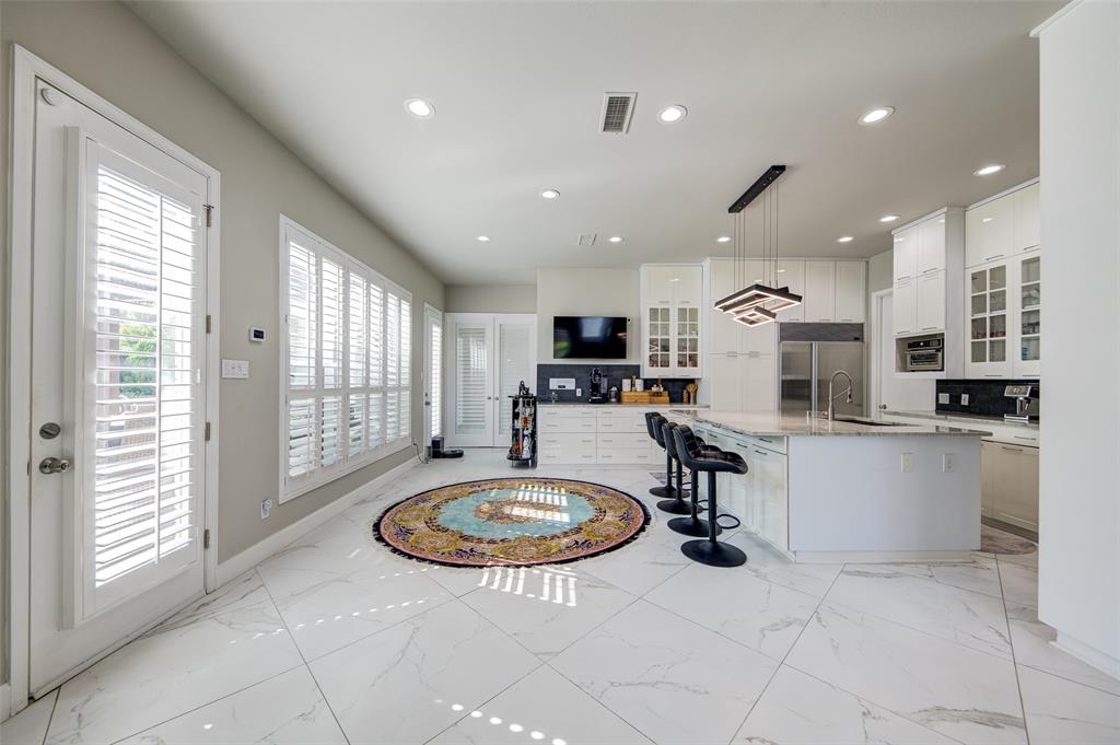 6604 Myrtle Beach Drive Property Photo 1
