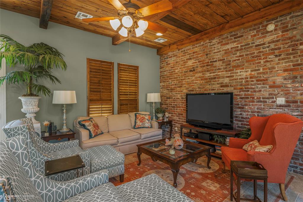 209 Evangeline Walk Property Photo 18