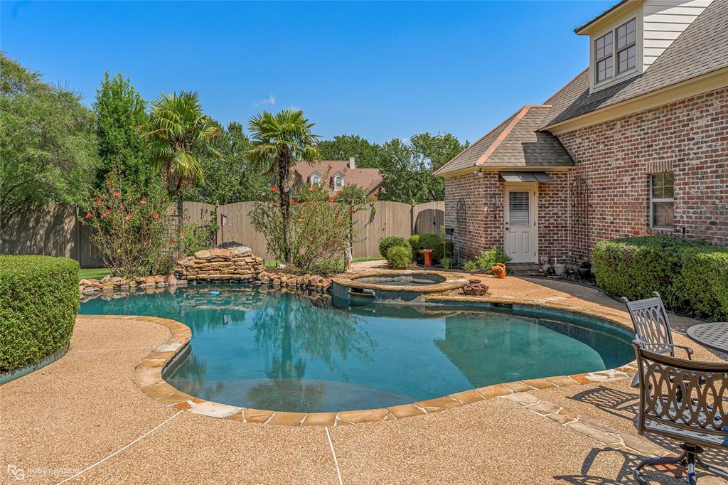 209 Evangeline Walk Property Photo 33