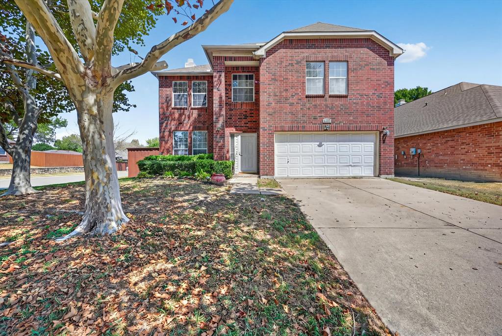 5332 Comanche Wells Drive Property Photo 1