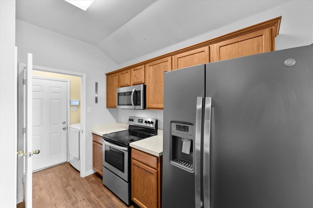 10505 Braewood Drive Property Photo 9