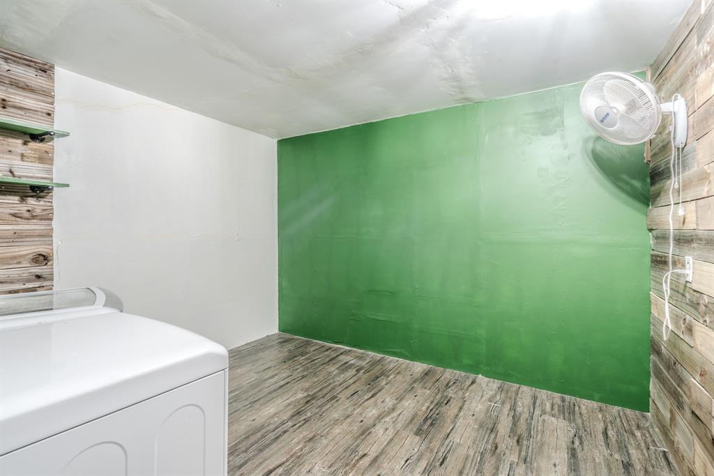 6716 John Drive Property Photo 12