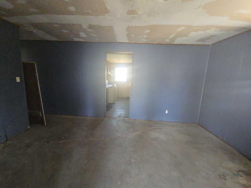 307 E Weaver Avenue Property Photo 17