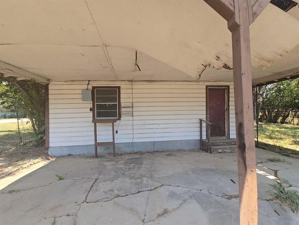 307 E Weaver Avenue Property Photo 19