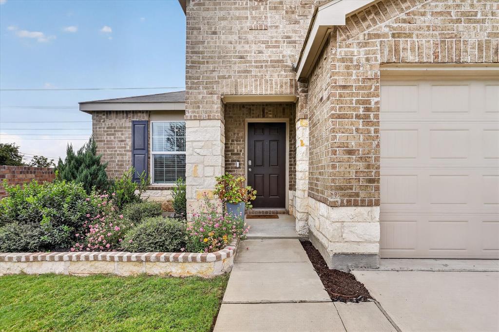 4409 Greenham Lane Property Photo 2