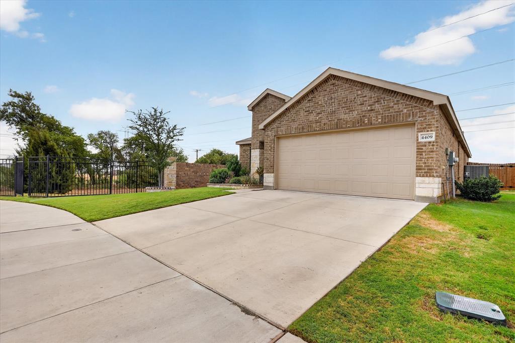 4409 Greenham Lane Property Photo 35