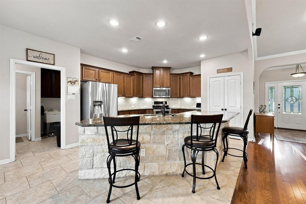 10381 Fm 512 Property Photo 12