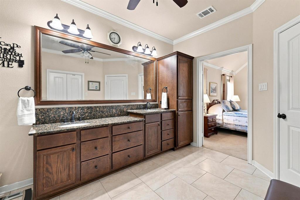 10381 Fm 512 Property Photo 15