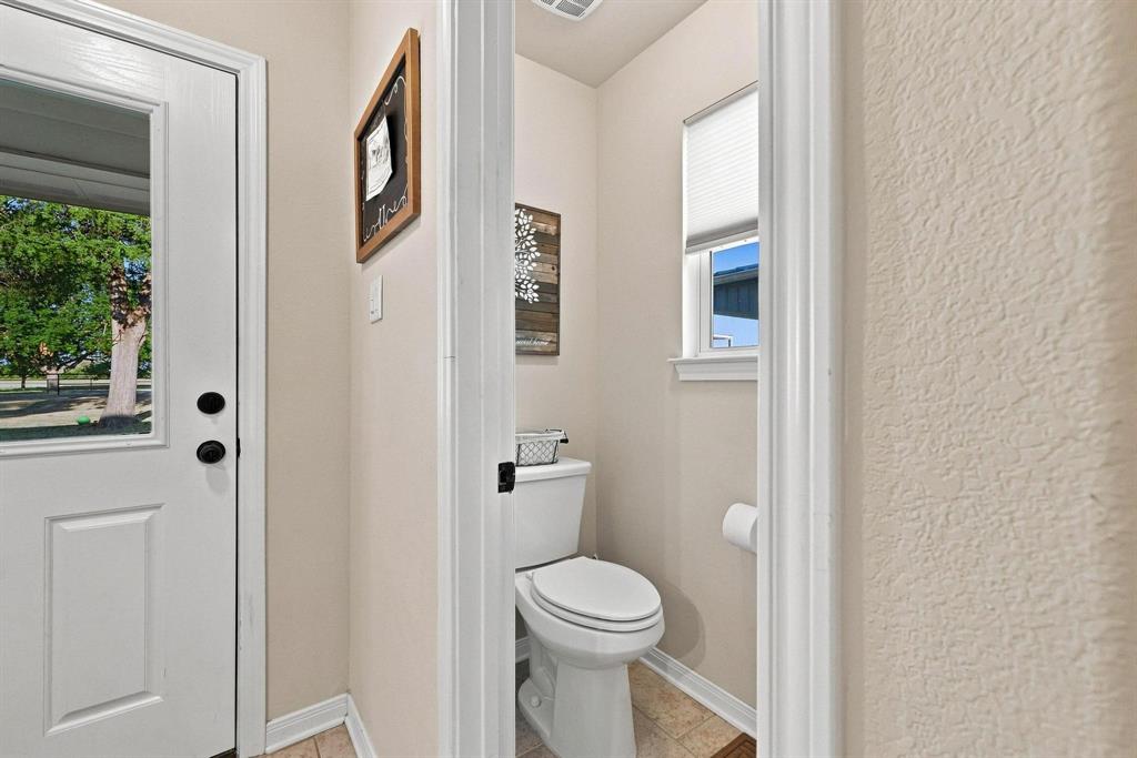 10381 Fm 512 Property Photo 20