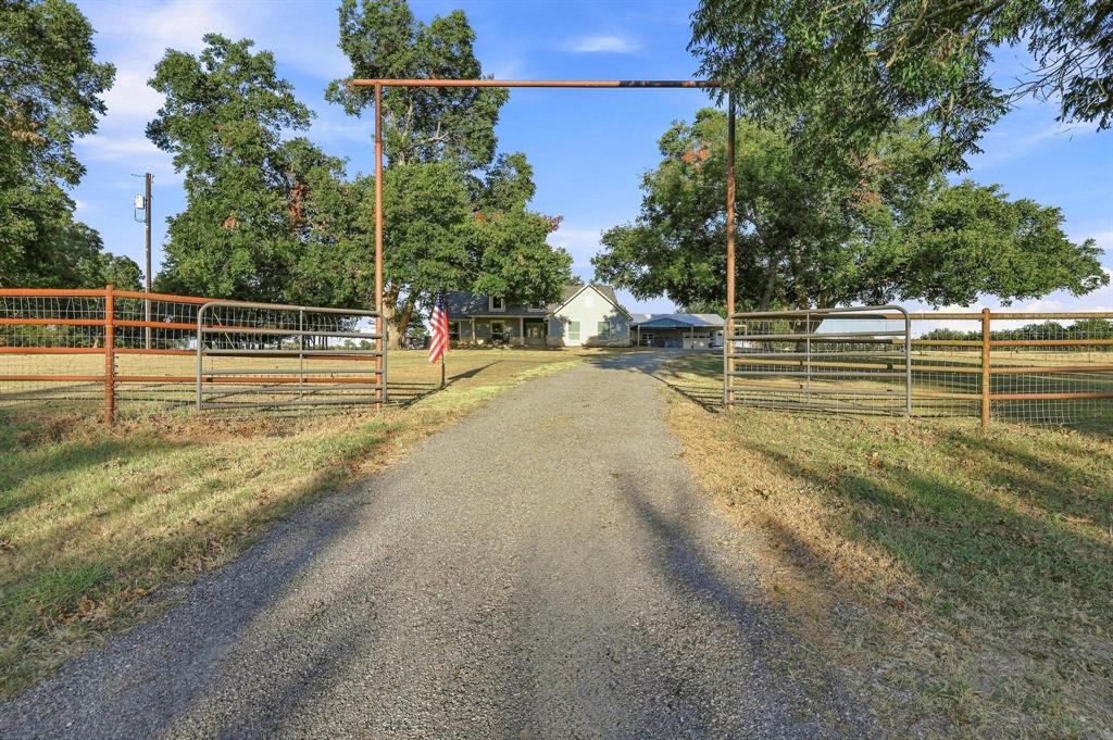 10381 Fm 512 Property Photo 23