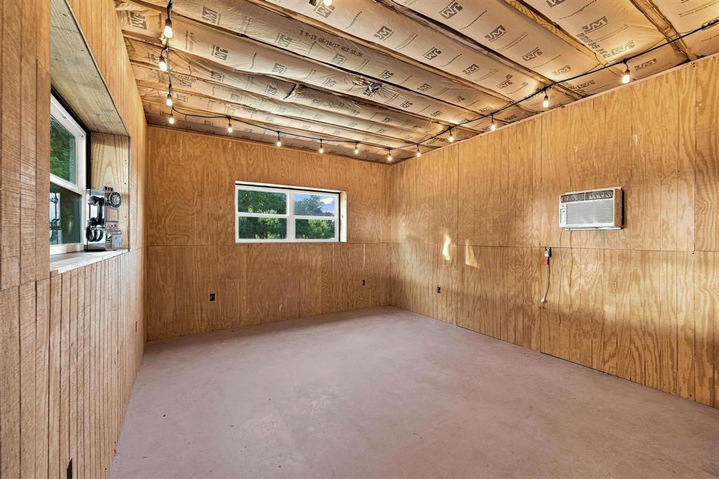 10381 Fm 512 Property Photo 27