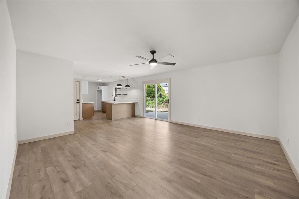 2304 Yorktown Drive Property Photo 5