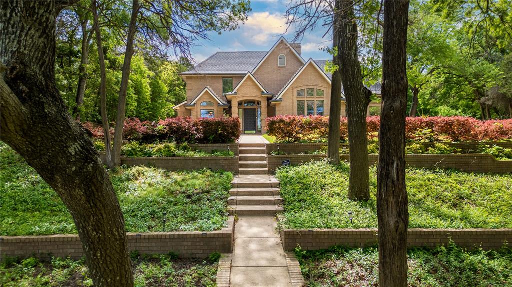 1254 Whispering Oaks Drive Property Photo 1