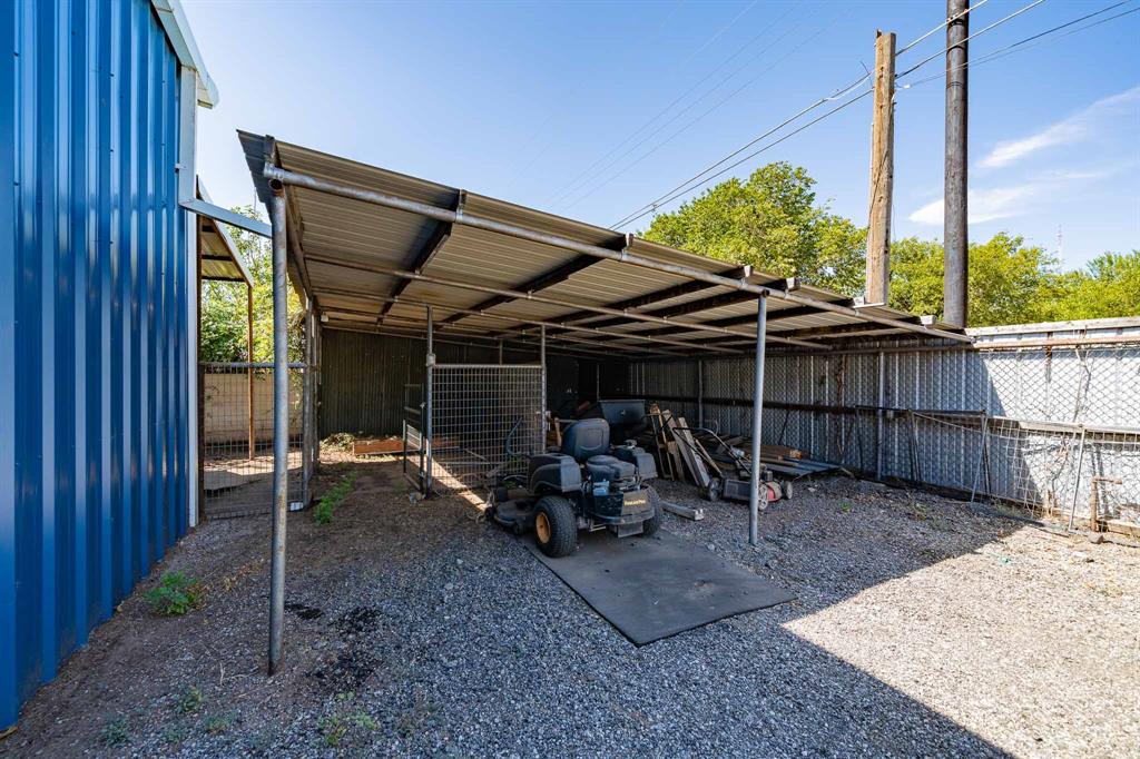 502 S Orient Street Property Photo 9