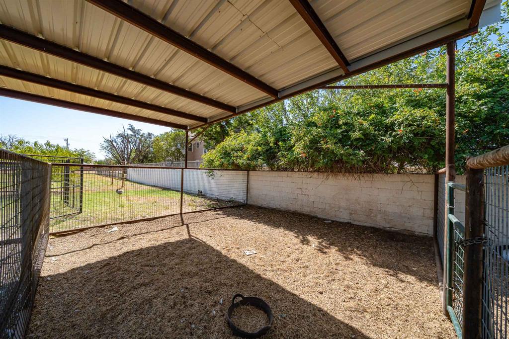 502 S Orient Street Property Photo 18