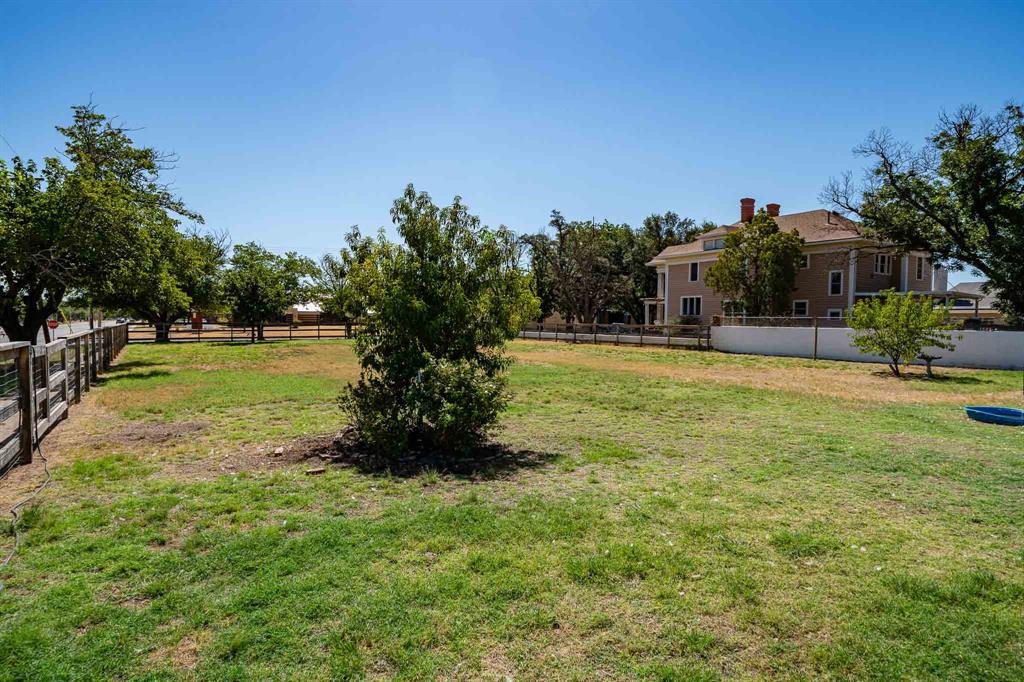 502 S Orient Street Property Photo 22