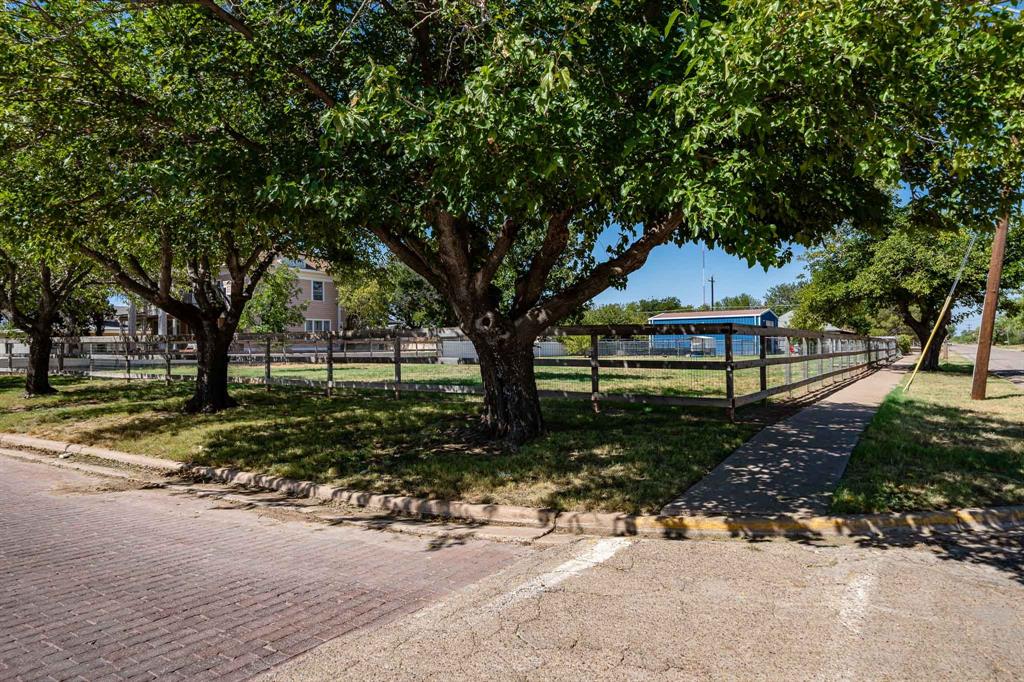 502 S Orient Street Property Photo 26