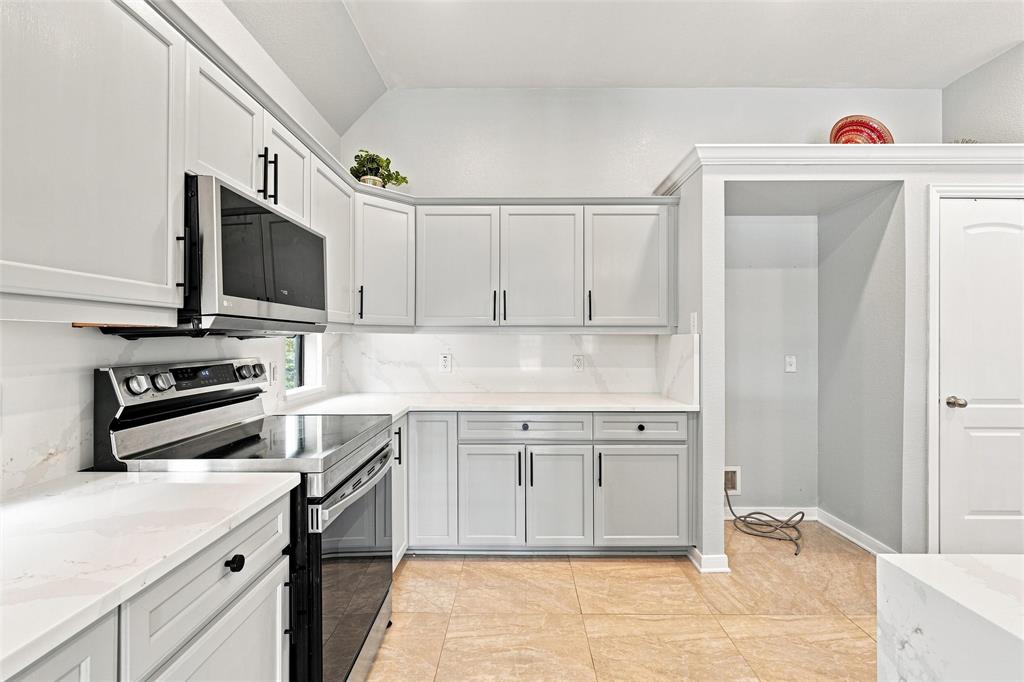 10409 Condor Loop Property Photo 7