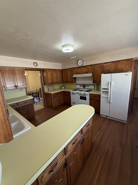 1329 E Union Bower Road Property Photo 4