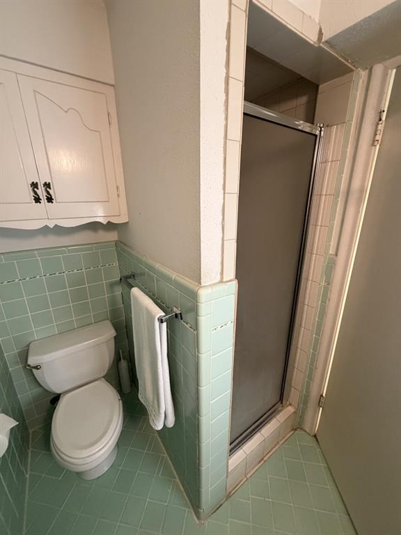 1329 E Union Bower Road Property Photo 7