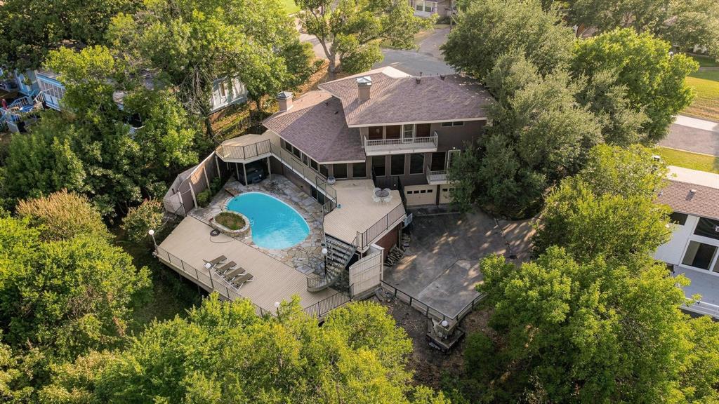 727 Westwood Drive Property Photo 1