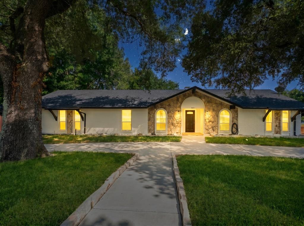 925 Lake North Road
