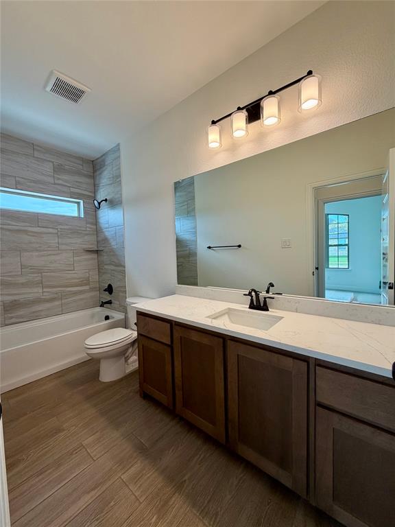 310 Devonshire Drive Property Photo 5