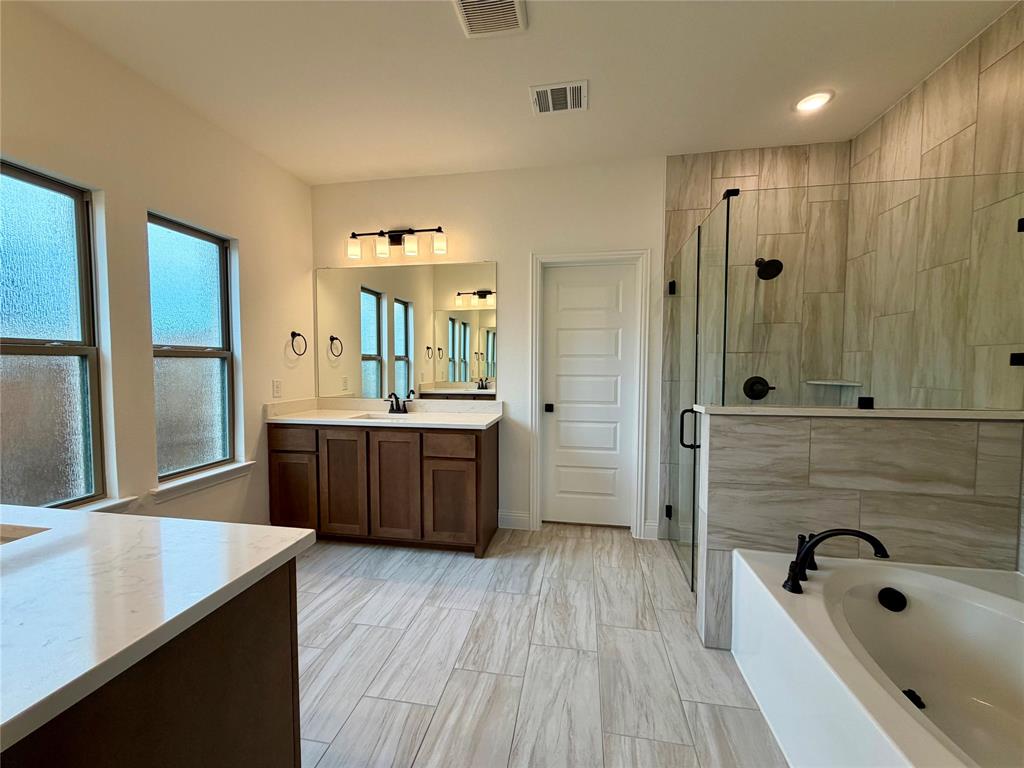 310 Devonshire Drive Property Photo 18