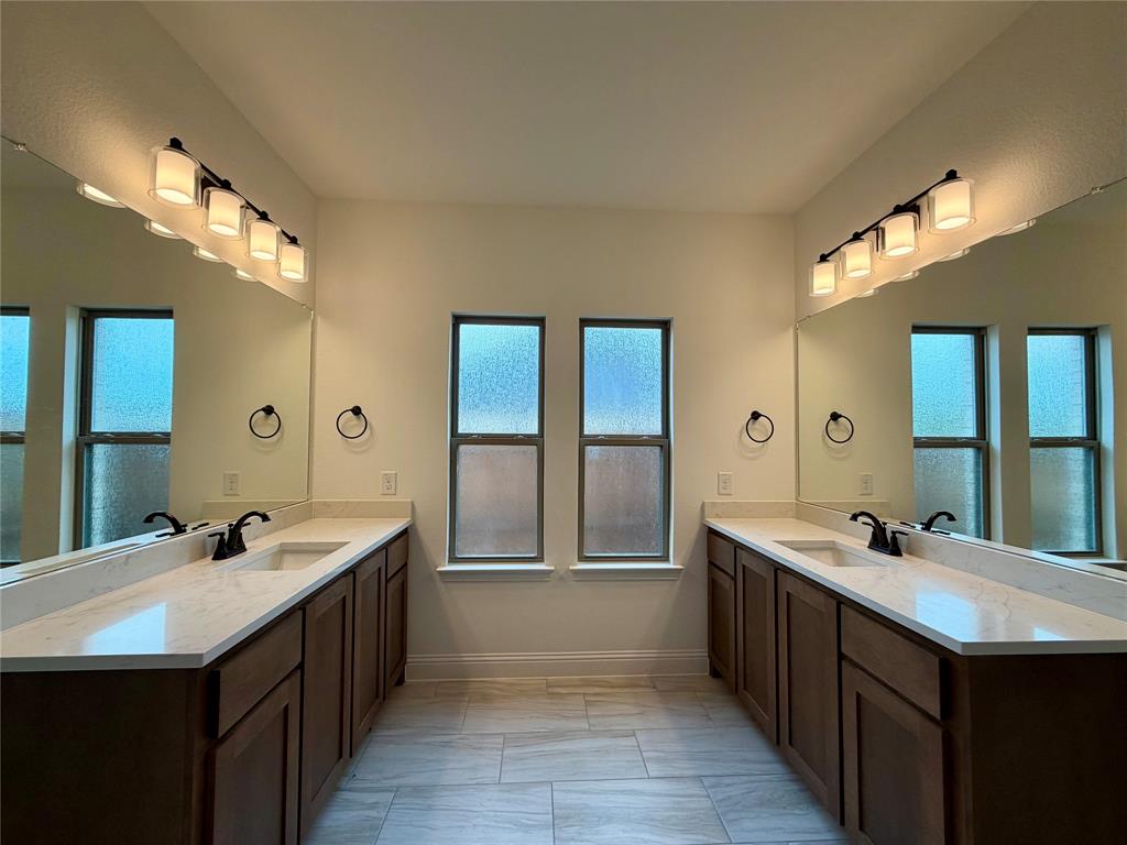 310 Devonshire Drive Property Photo 20