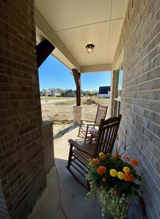 350 Devonshire Drive Property Photo 3