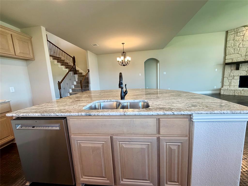 465 Aldred Street Property Photo 11
