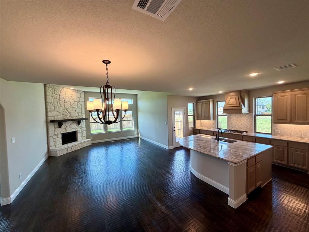 465 Aldred Street Property Photo 22
