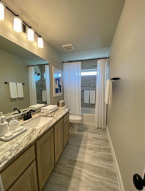 465 Aldred Street Property Photo 31