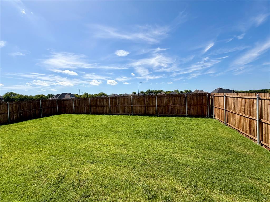465 Aldred Street Property Photo 34