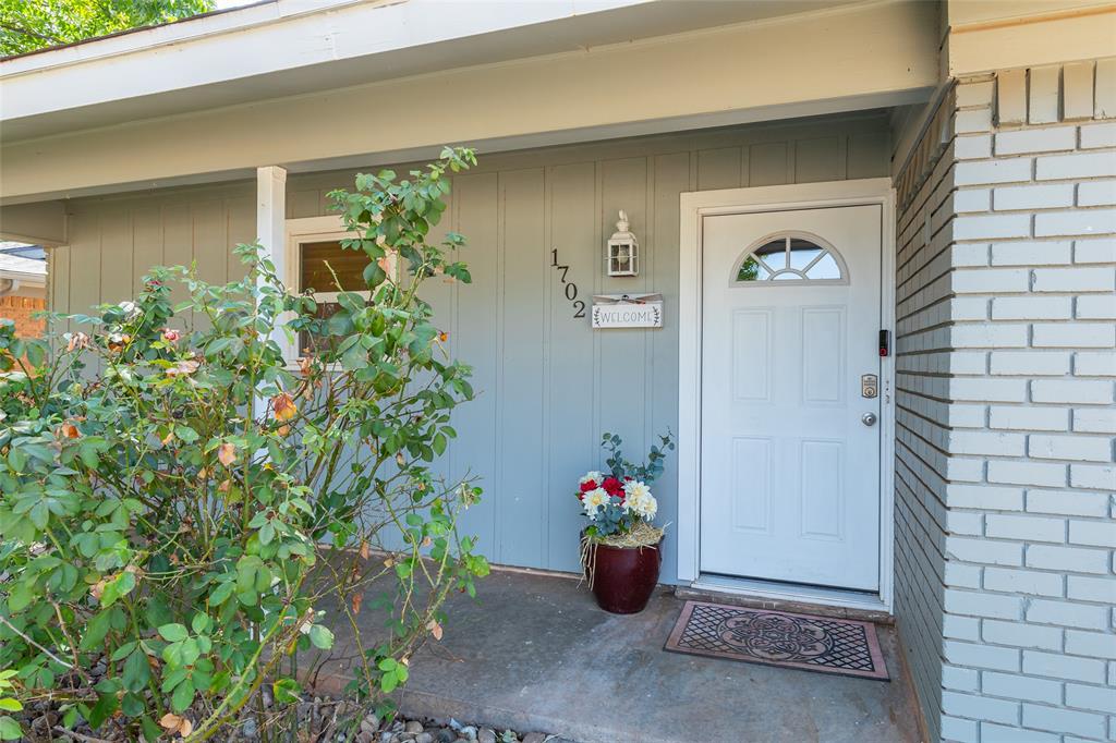 1702 Glendale Drive Property Photo 4